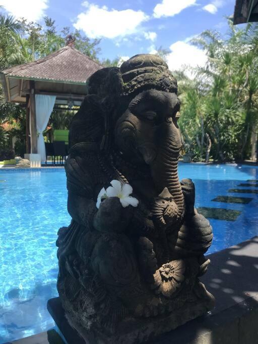 Apartment Spacious Private Pool Apartment-beachside Candidasa